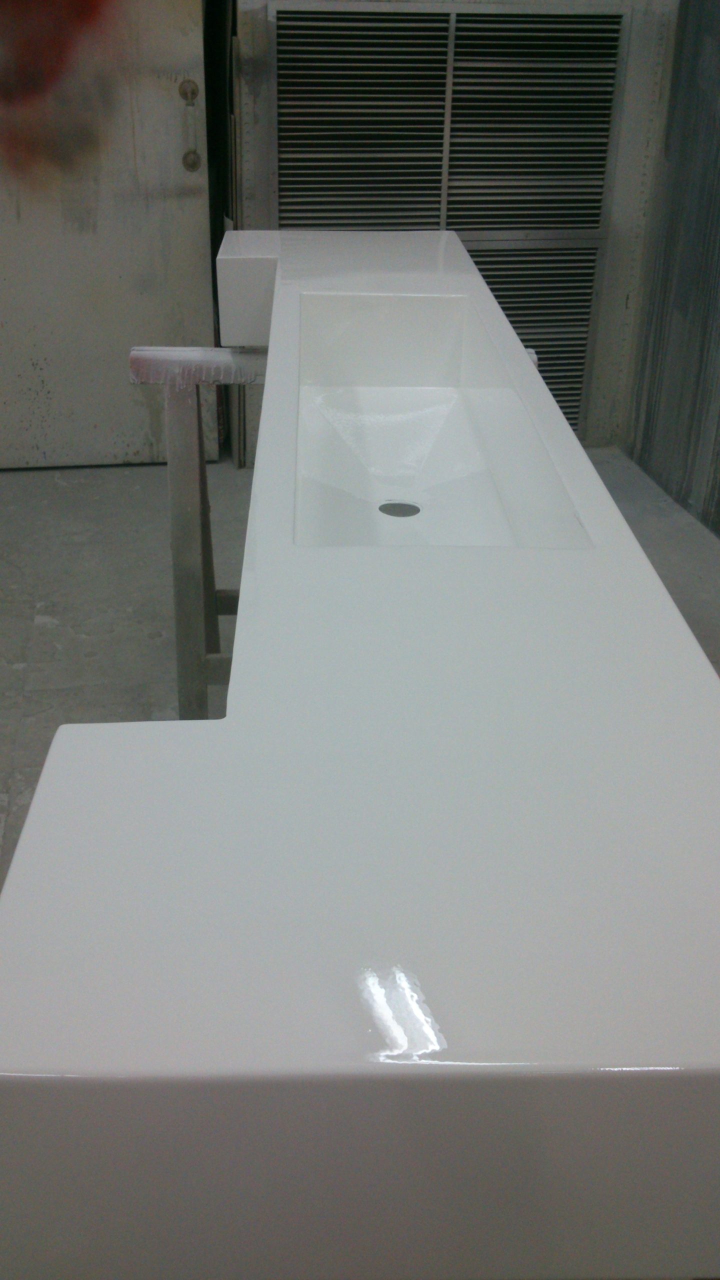 Mueble lacado acabado