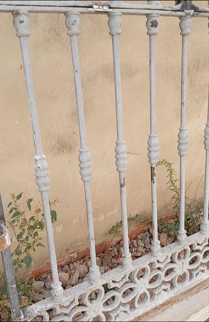 Rejas metálicas antes del decapado